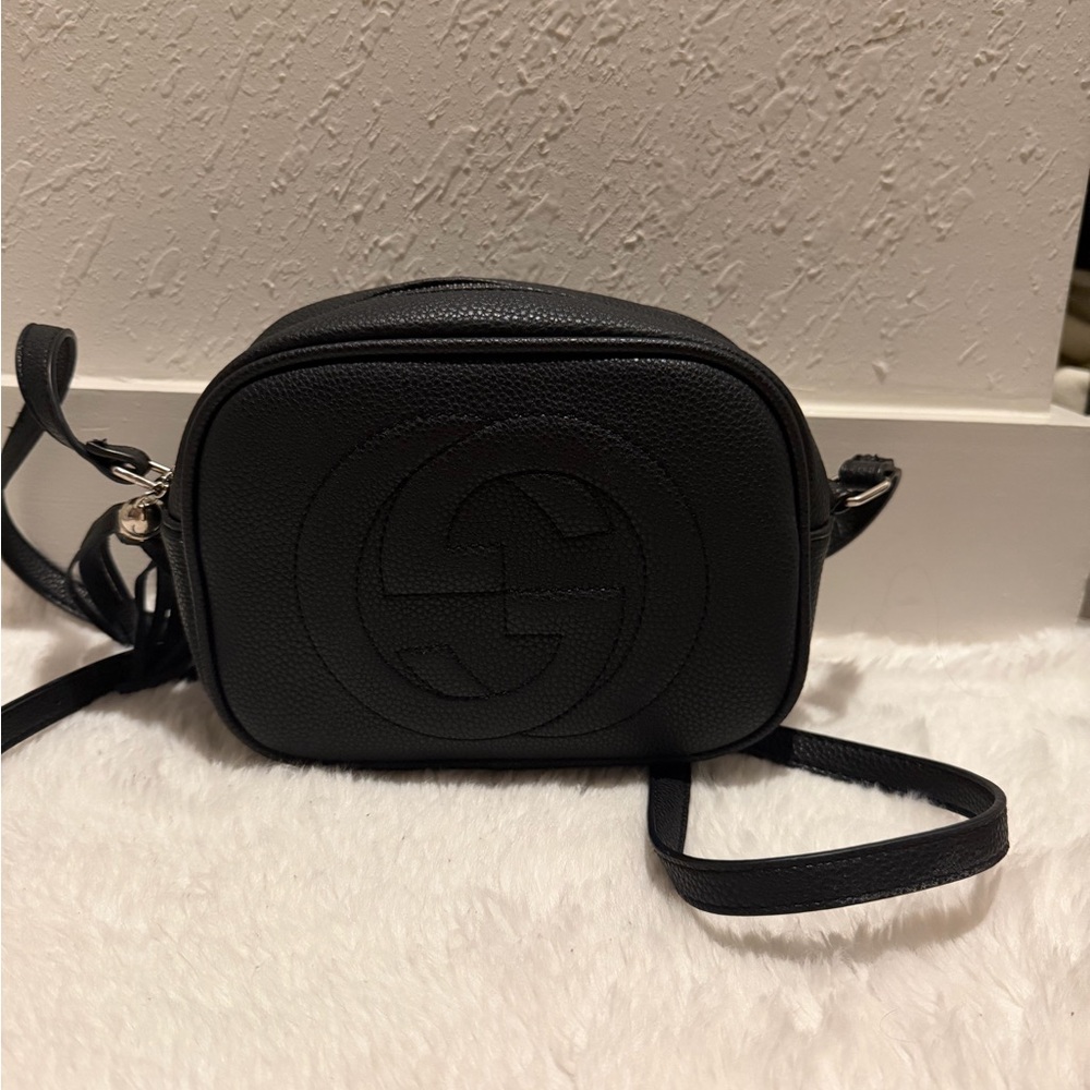 Gucci Black Pebbled Leather Crossbody Bag